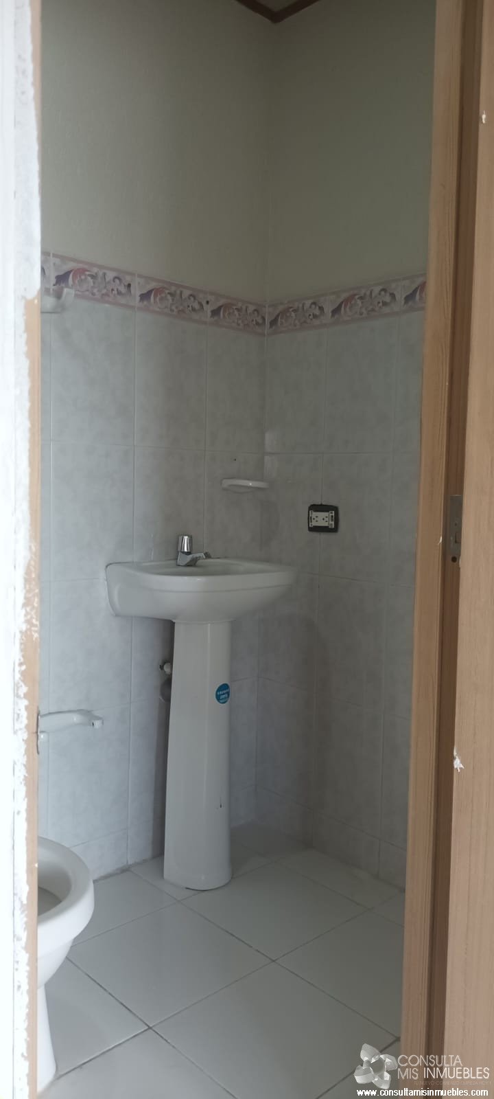 Vendo Casa en el Barrio  en Complejo de Casas  en Ibagué, Tolima de Colombia | Consulta Mis Inmuebles S.A.S. | Tu nuevo comienzo empieza hoy!