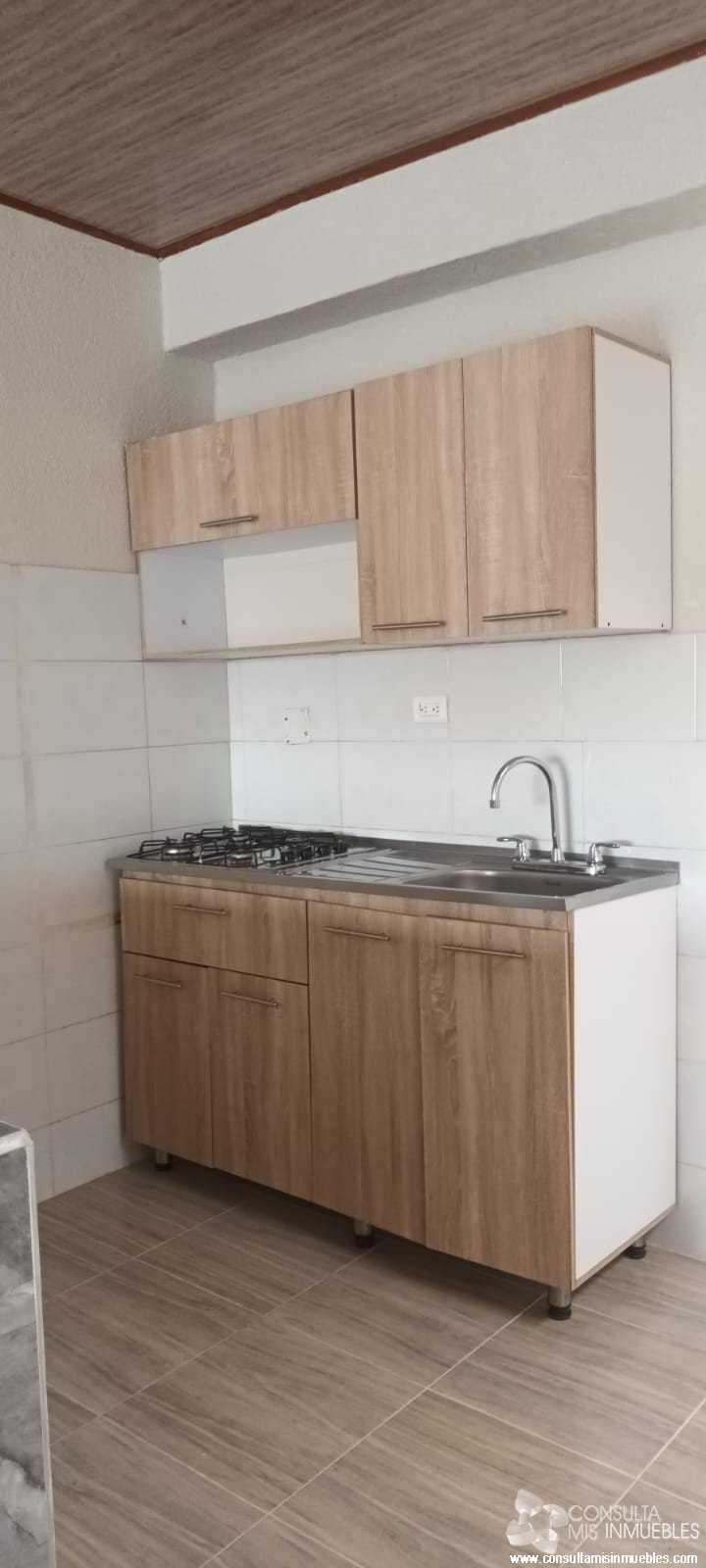 Vendo Casa en el Barrio  en Complejo de Casas  en Ibagué, Tolima de Colombia | Consulta Mis Inmuebles S.A.S. | Tu nuevo comienzo empieza hoy!