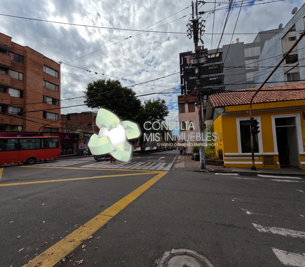 📍 Excelente Vitrina Comercial: Local en 2do Piso sobre la Calle 11 (Centro, Ibagué) | Consulta Mis Inmuebles S.A.S. | Tu nuevo comienzo empieza hoy!