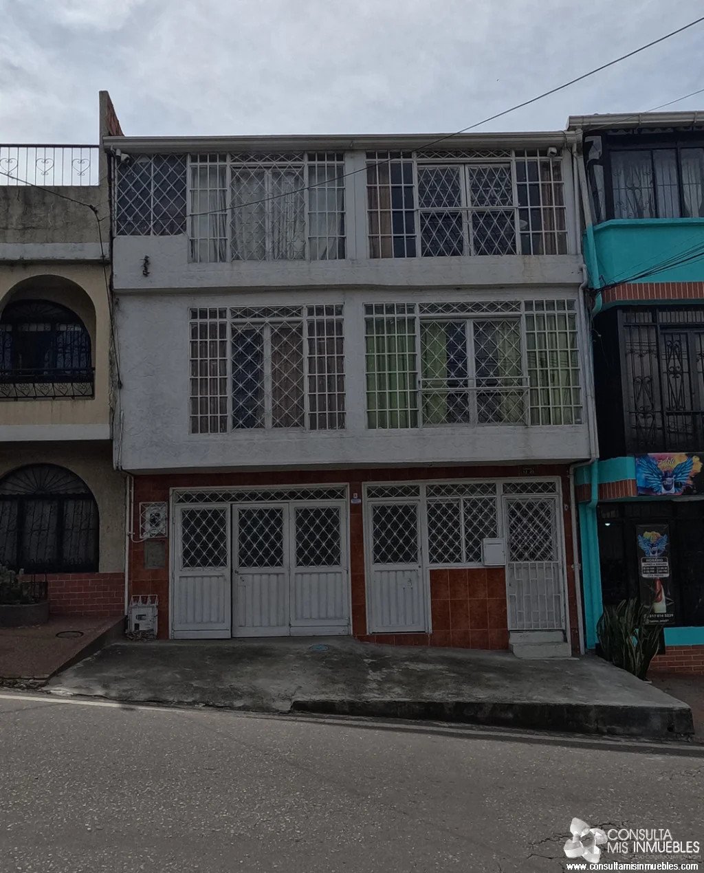 Arriendo piso 2 y 3 de casa ubicada en Pueblo Nuevo - Consulta Mis Inmuebles S.A.S. | Tu nuevo comienzo empieza hoy!