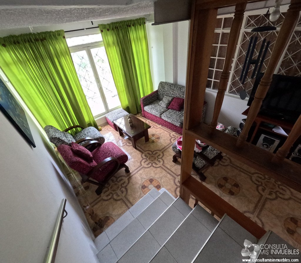 Arriendo piso 2 y 3 de casa ubicada en Pueblo Nuevo | Consulta Mis Inmuebles S.A.S. | Tu nuevo comienzo empieza hoy!