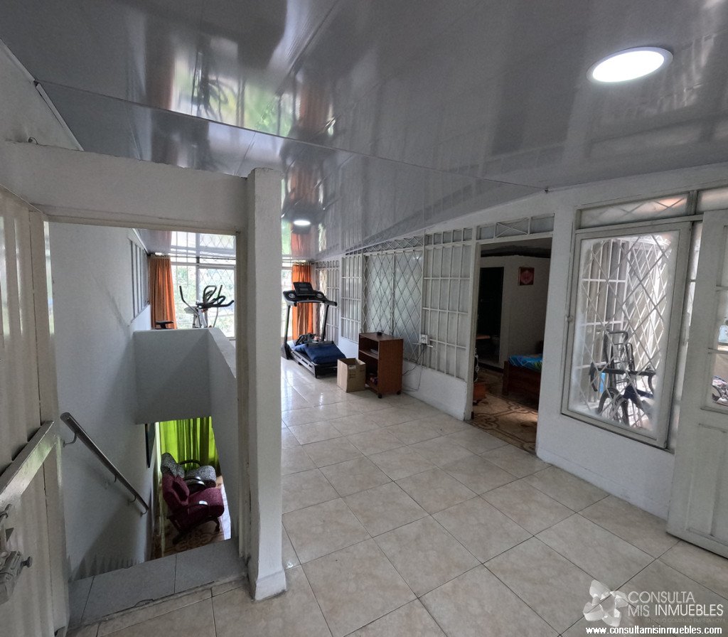 Arriendo piso 2 y 3 de casa ubicada en Pueblo Nuevo | Consulta Mis Inmuebles S.A.S. | Tu nuevo comienzo empieza hoy!