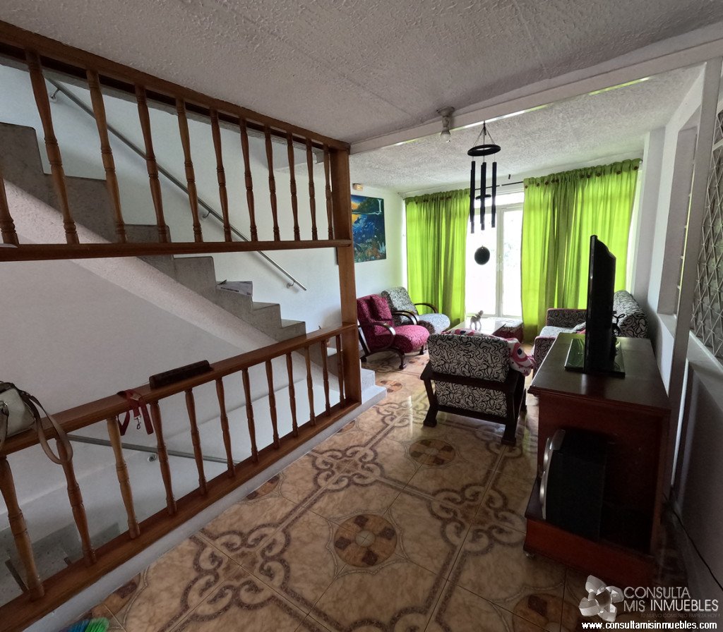 Arriendo piso 2 y 3 de casa ubicada en Pueblo Nuevo | Consulta Mis Inmuebles S.A.S. | Tu nuevo comienzo empieza hoy!