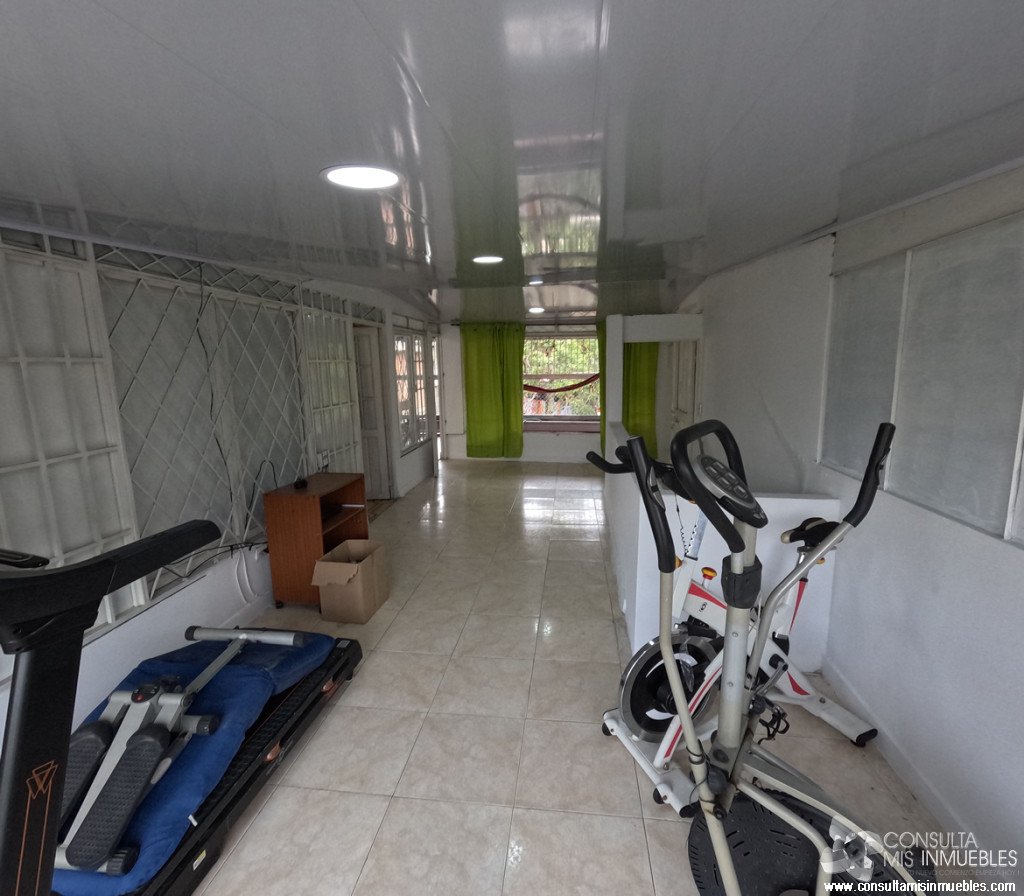 Arriendo piso 2 y 3 de casa ubicada en Pueblo Nuevo | Consulta Mis Inmuebles S.A.S. | Tu nuevo comienzo empieza hoy!