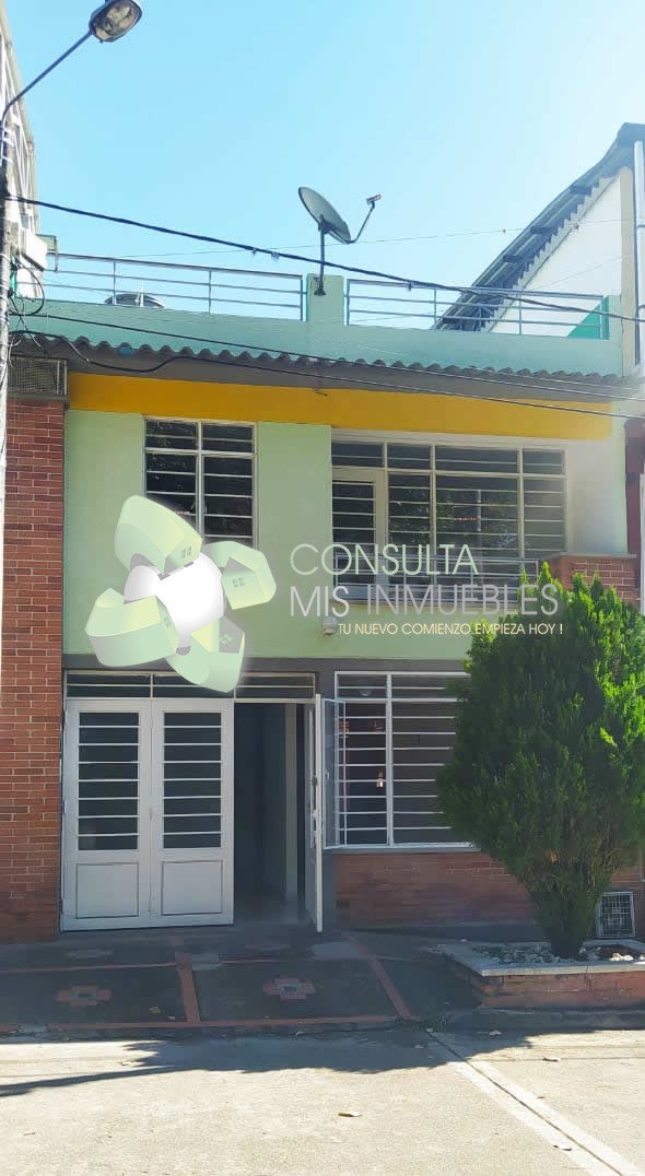 ✨ ¡OPORTUNIDAD ÚNICA! CASA DE 3 NIVELES EN VENTA EN BOSQUES DE VARSOVIA✨ - Consulta Mis Inmuebles S.A.S. | Tu nuevo comienzo empieza hoy!